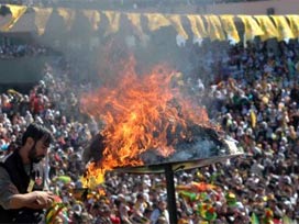 Hakkari'de Nevruz kutlamaları sürüyor 