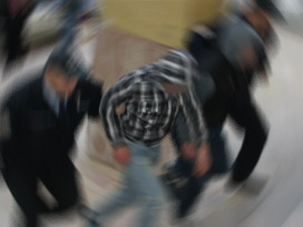Hapları tuvalete atarken yakalandı
