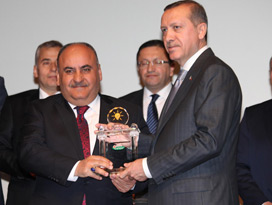 Hasan Can´a Başbakan Erdoğan´dan ödül
