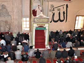 Havalimanında İngilizce hutbe dönemi başlandı