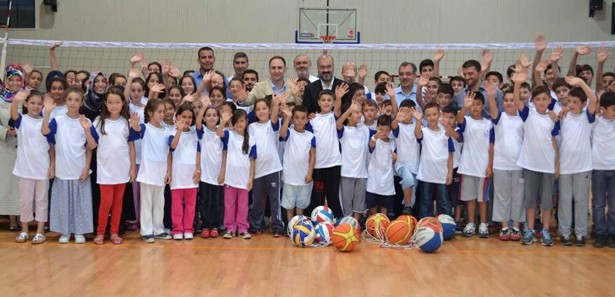 Hem Kur'an öğreniyor hem spor yapıyorlar