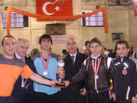 İhlas Koleji güreşte Türkiye şampiyonu 