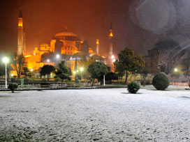 İstanbul 11 derece soğuyor, beklenen kar yolda 