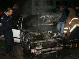 İstanbul Maltepe'de 14 aracı yaktılar 