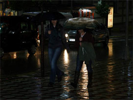İstanbul'da bu gece yine yağış var
