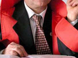 İzmir'de avukatlar duruşmalara girmedi