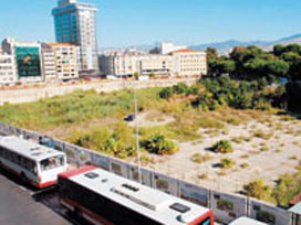 İzmir'de toplu taşıma ücretleri ve su zamlandı 