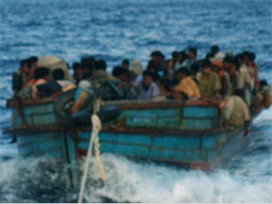 Kaçak göçmenler için yüzer merkez 