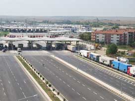 Kapıkule'de 9 km'lik TIR kuyruğu
