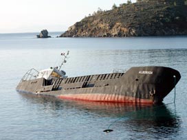 Karadeniz'de gemi battı: 3 kişi kayıp 