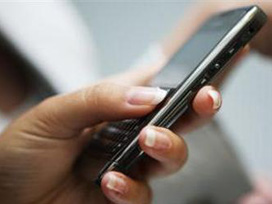 Karanlık cep telefonu fotolarına son