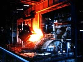 Kardemir'de benzol tankı patladı: 2 yaralı