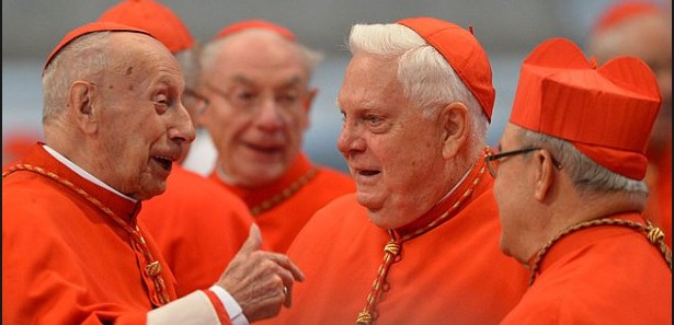 Kardinaller, yeni Papa seçimi için toplandı 