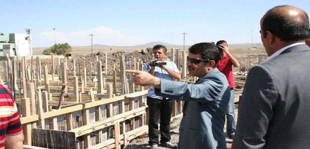 Kars'a modern hayvan pazarı yapılıyor