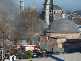 Kılıç Ali Paşa Camii alev alev yandı 