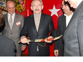Kılıçdaroğlu kılıcını kınından çıkardı