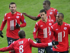 Ligue 1'de Lille liderliğini sürdürdü 
