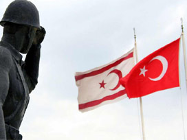 Londra'da KKTC'ye 'özgürlük' mitingi