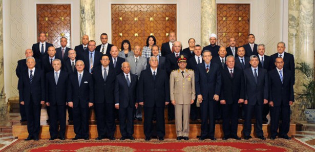 Mısır'daki darbe kabinesinin 33 bakanı belli oldu 