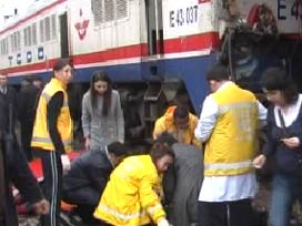 Manisa'da bir kişi trenin altında kaldı