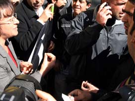 Mardin'de elektrik kesintilerine protesto