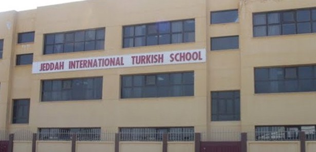 Mekke Türk Okulu Müdürü isyan ettirdi 