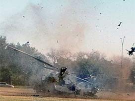 Meksika'da helikopter düştü: 8 ölü 