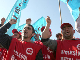 Mersin Limanında işçi eylemi sürüyor 