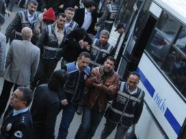 Mersin'de 23 kişi adliyeye sevkedildi 