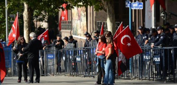Mersin'de Cumhuriyet Bayramı gerginliği 