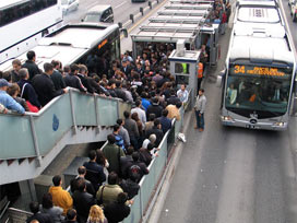 Metrobüste paralı geçişte yarın son gün!