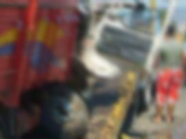 Minibüs tırın önüne düştü: 11 ölü 