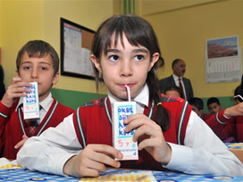Muş´ta süt içen 50 öğrenci hastaneye kaldırıldı 