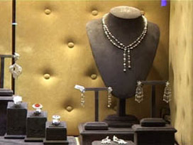 Mücevher hırsızları Dubai'ye uçtu 