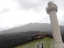 Muğla'da fırtına minareyi yıktı / 