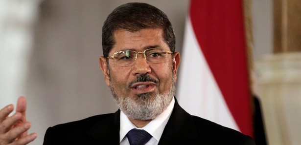 Mursi'ye 'Gazze'ye yardım ettin' suçlaması 