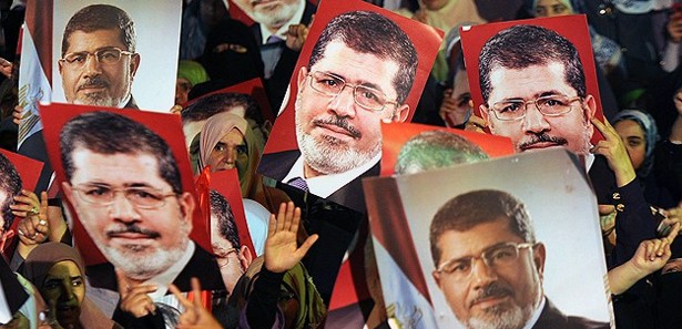 Mursi'ye destek kampanyasına büyük ilgi 