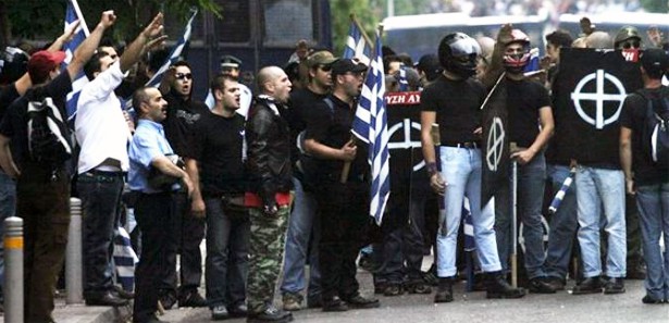 Neonazi örgütü üyesi Yunan genci öldürdü 