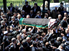 Neslişah Sultan, toprağa verildi