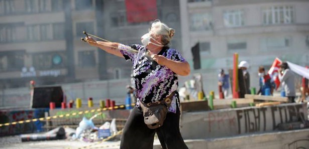 O 'sapanlı teyze' bakın kim çıktı... 