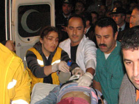Otomobil ile minibüs çarpıştı: 1 ölü, 1 yaralı