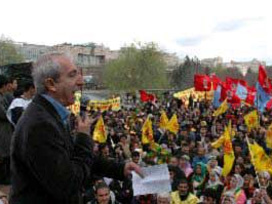 PKK, Taraf yazarı Miroğlu'nu tehdit etti 