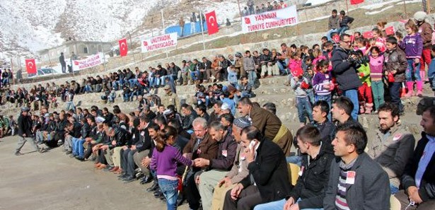 PKK'nın 26 yıl önce öldürdüğü köylüler anıldı 