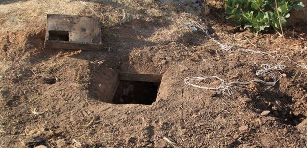 PKK'ya ait 2 sığınak ile 3 erzak deposu bulundu