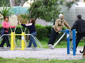 Parklardaki spor aletleri Brüksel'e örnek oldu 