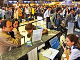 Pegasus yolcuları sisten mahsur kaldı