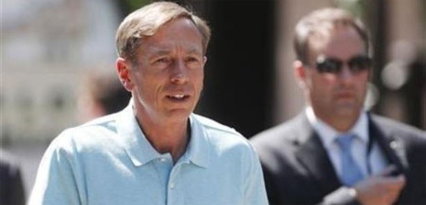 Petraeus'tan 'bilgi sızdırdı' iddiasına cevap 