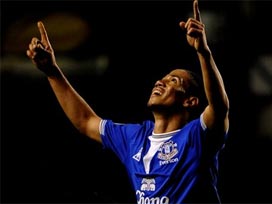 Pienaar Tottenham'a transfer oldu 