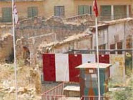 Pınar Karşıyaka'ya KKTC'ye geçiş izni yok