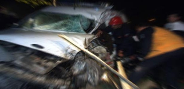 Polis aracıyla sivil araç birbirine girdiı: 1 ölü 
